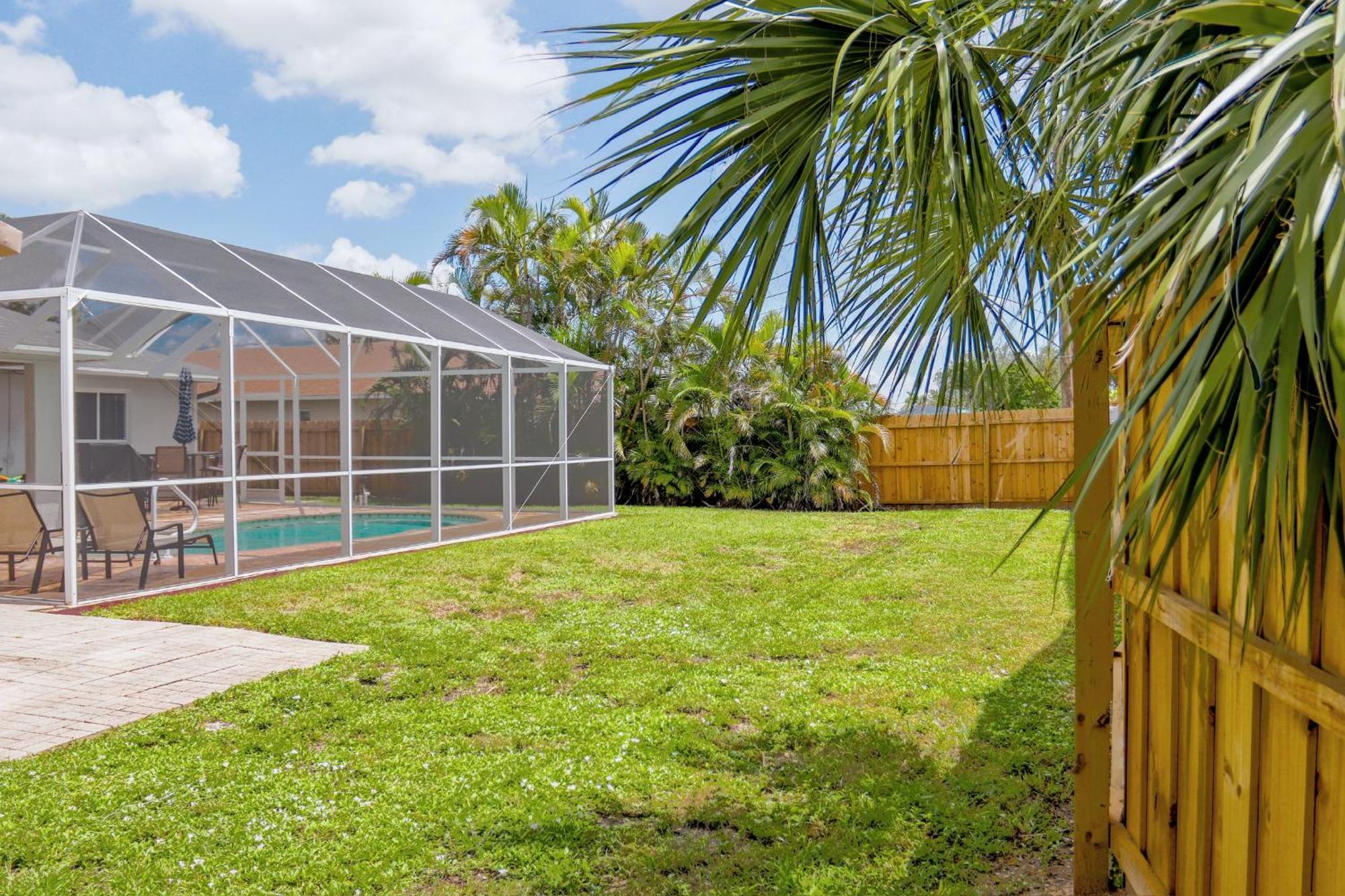 Beautiful Pool Home With Sleeping For 8 For Lovelypeople Cape Coral Exteriér fotografie